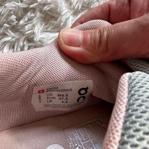 The Roger on shoes - Picture 3 of 4